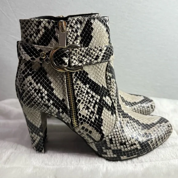 (NEW) GUESS Snake Print Python Ankle Boots - Picture 10 of 10